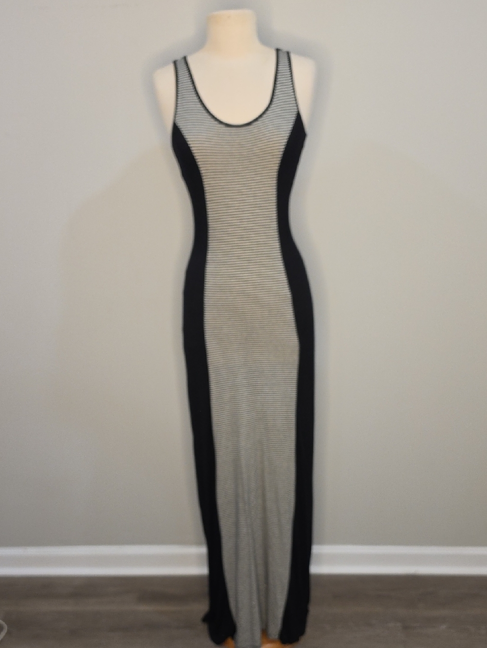 Ya Los Angeles Striped Maxi Dress Small Black & White